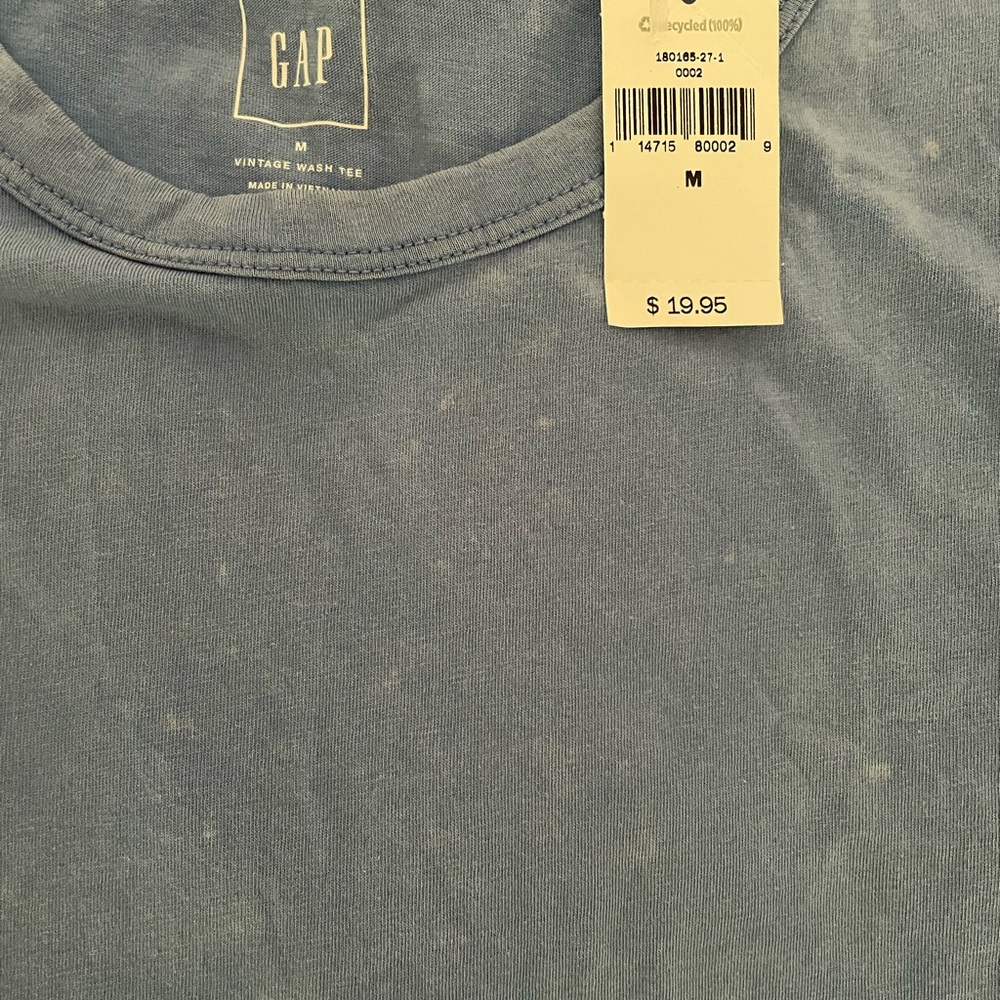 Gap NWT vintage wash tee. Size M